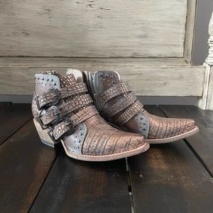 Wilhelmina Blush Croco | Freebird Stores